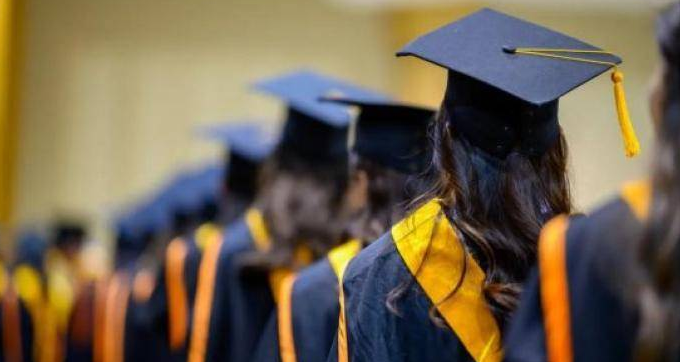 最新消息! 我国拟立学位法草案规定:利用AI代写论文等或被撤销学位证!